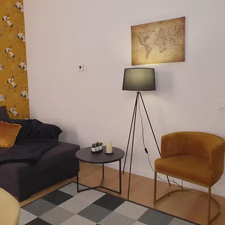 Beautiful Historic Center Apt! Malaga