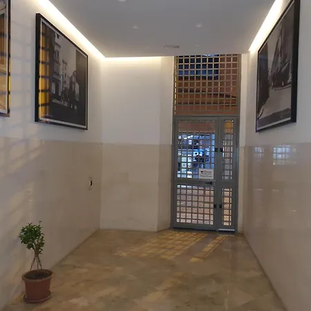 Beautiful Historic Center Apt! * Malaga